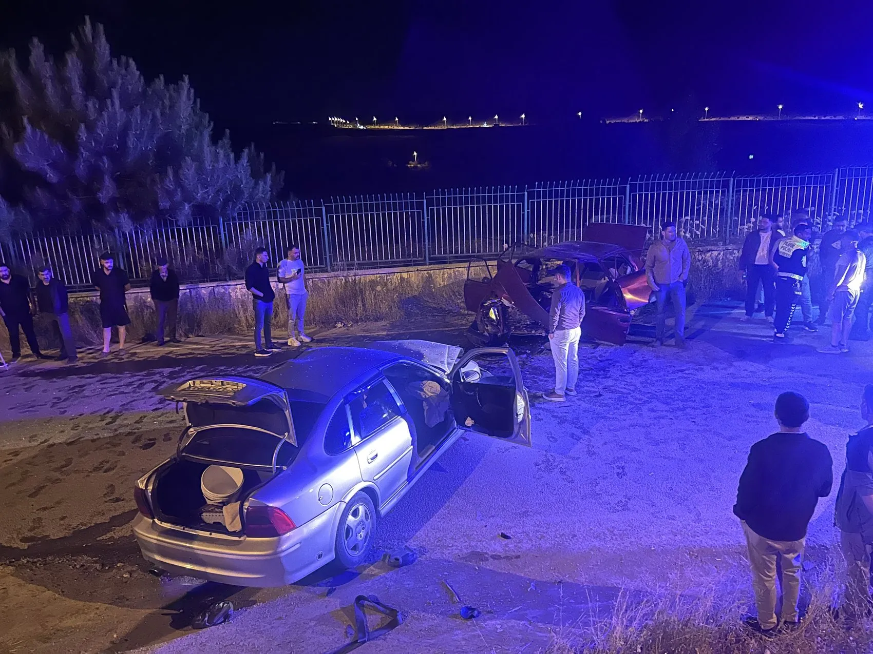 Sivas'ta gece yarısı kaza 6 kişi hastanelik oldu