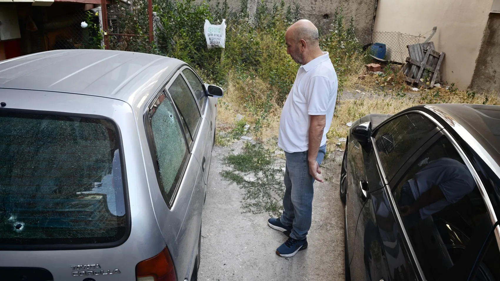 Eskişehir'de sabah şoku Park halindeki iki araca kurşun yağdırdılar