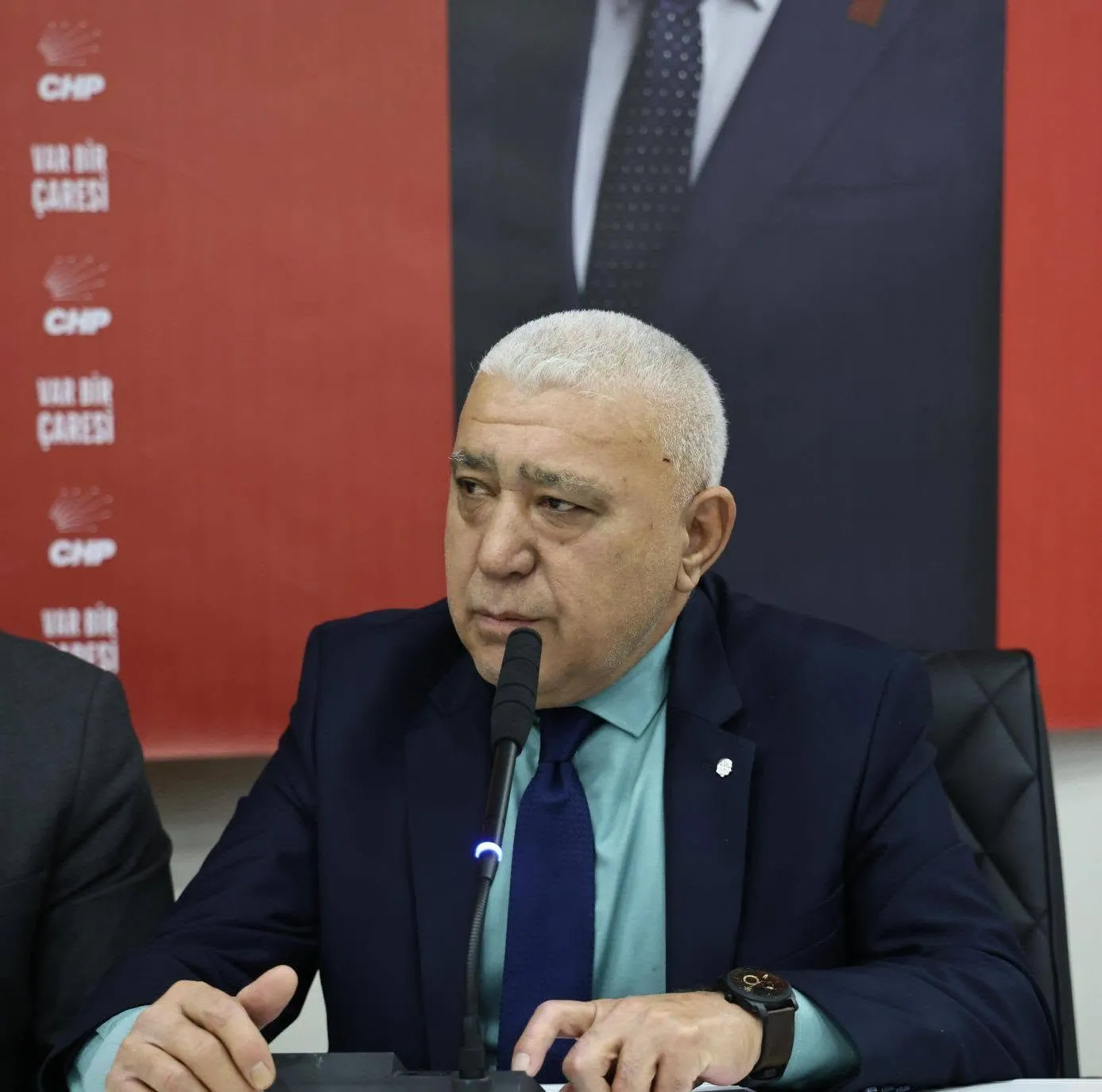Zonguldak Belediye Başkanı ve meclis üyeleri CHP’den koptu