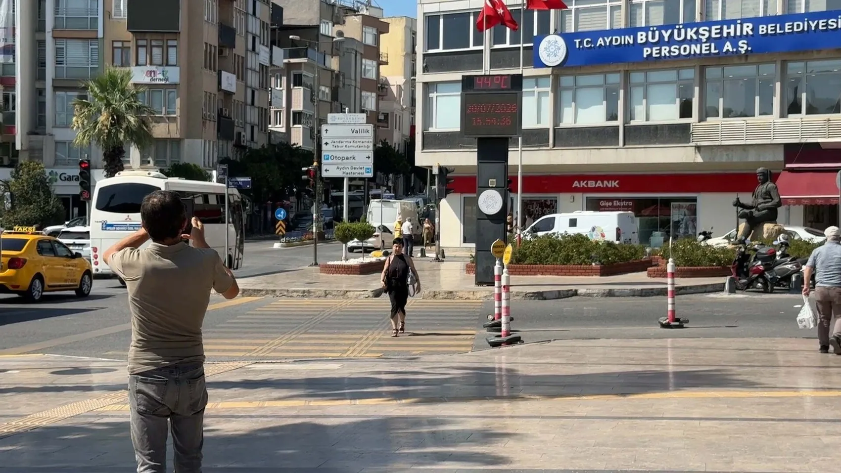 Aydın Efeler'de termometreler 5 dakikada kavurdu