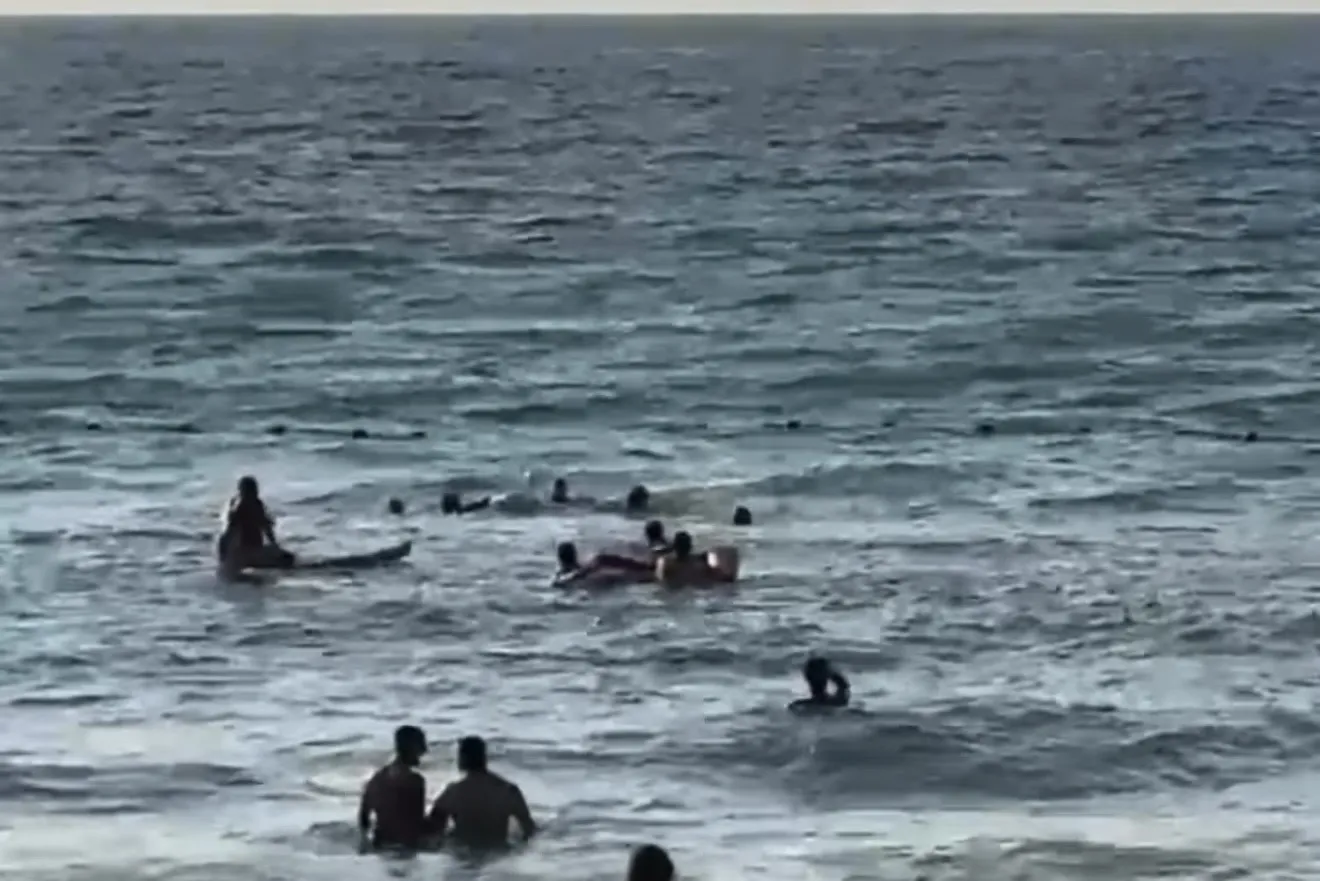 Amasra’da dalgalara kapılan çocuk son anda kurtarıldı
