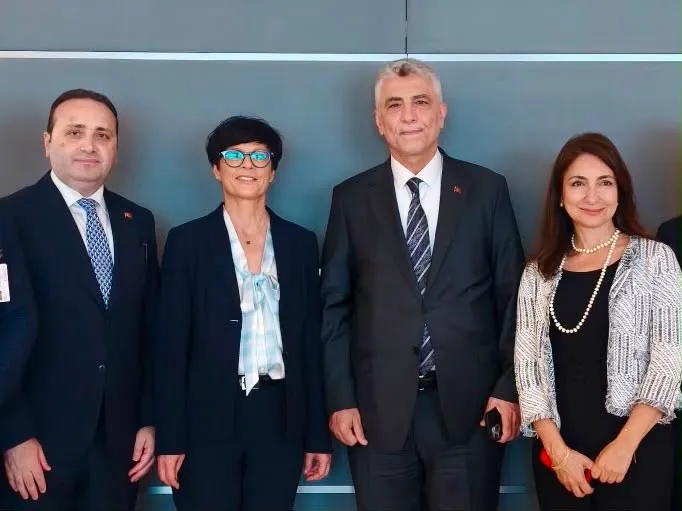 Bakan Bolat Brüksel'de Avrupa Birliği ile masaya oturdu