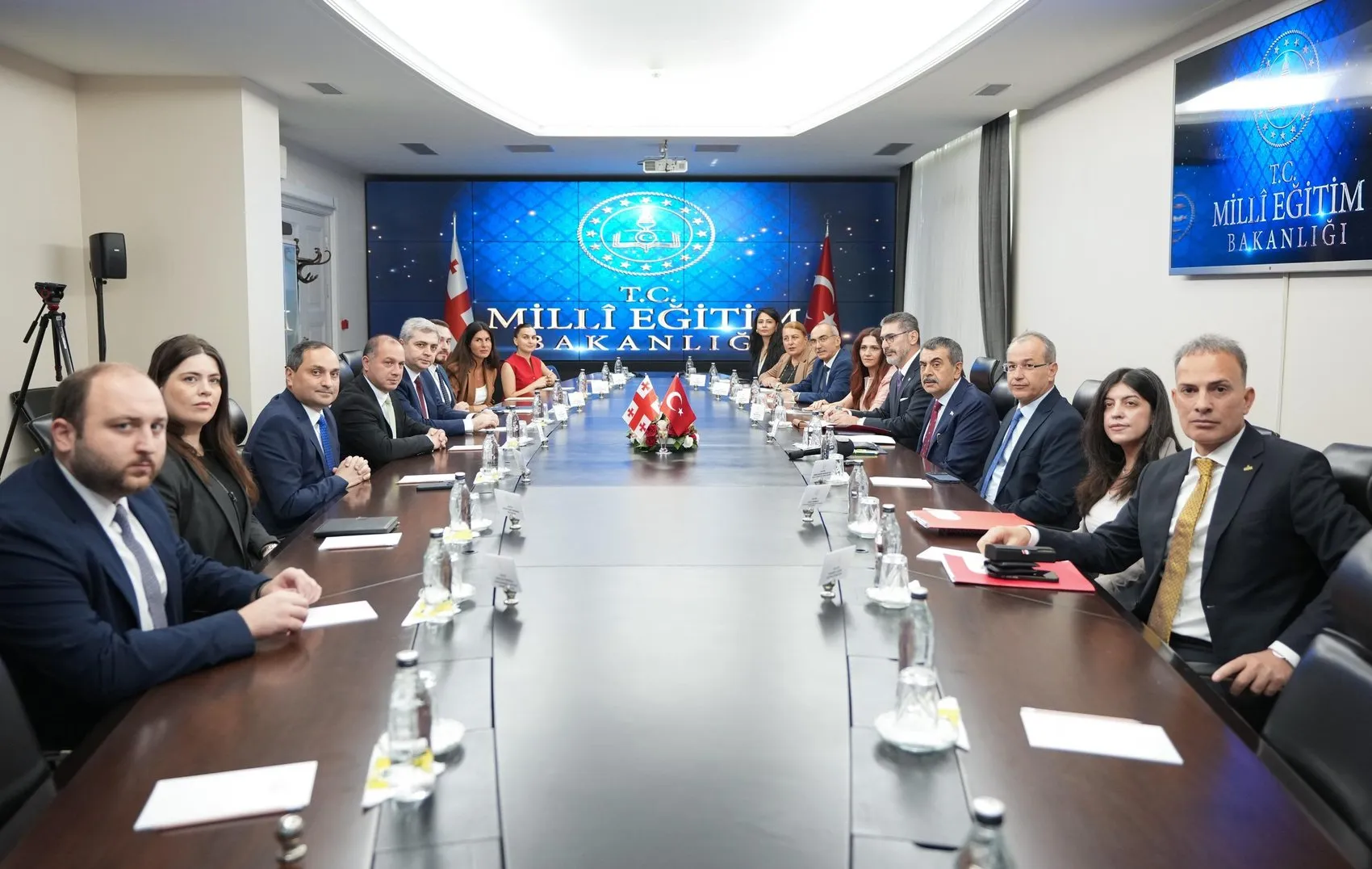 Türkiye ve Gürcistan eğitimde iş birliği masasına oturdu