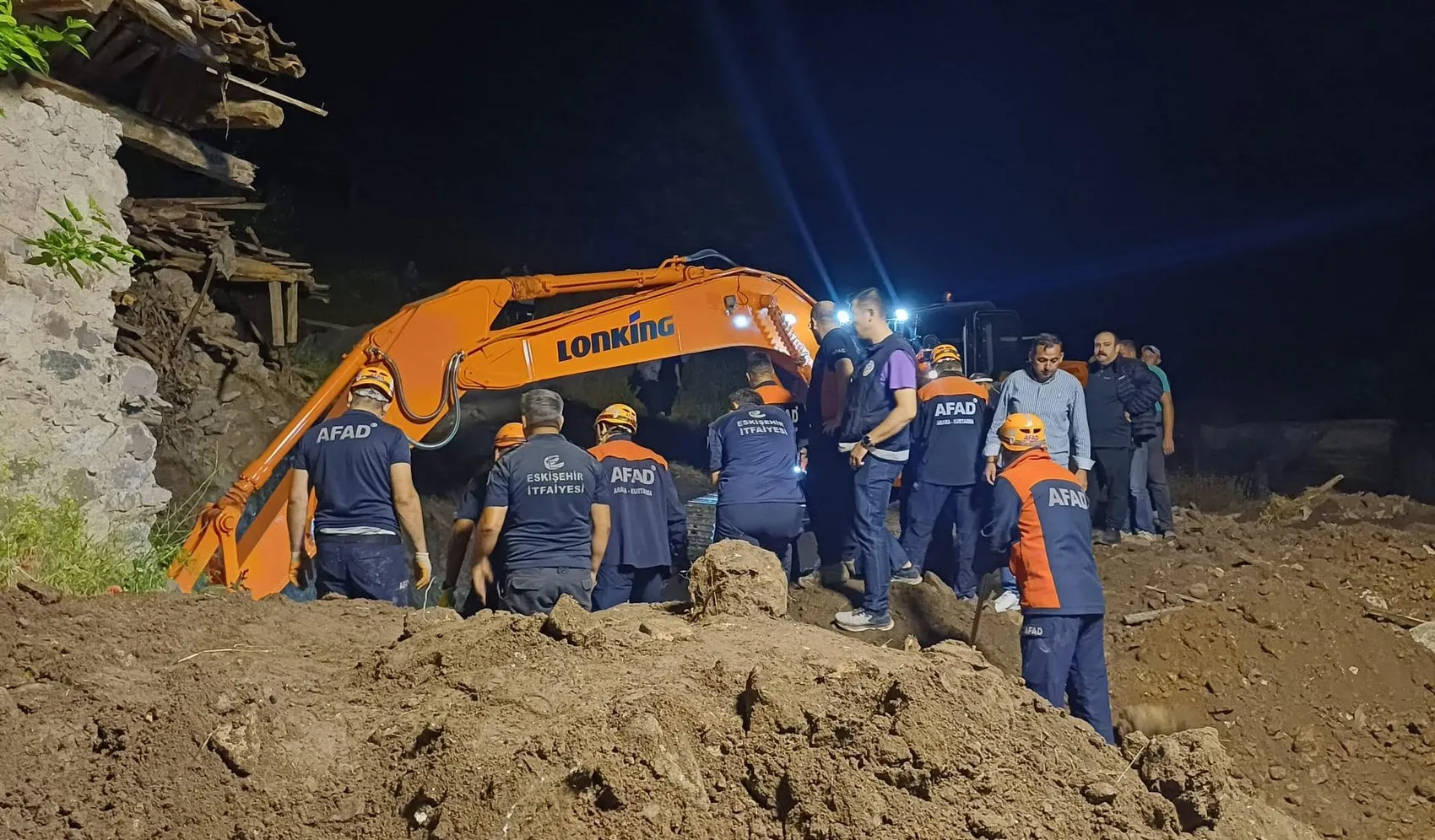 Eskişehir’de define hüsranı 12 metrelik tünel mezar oldu