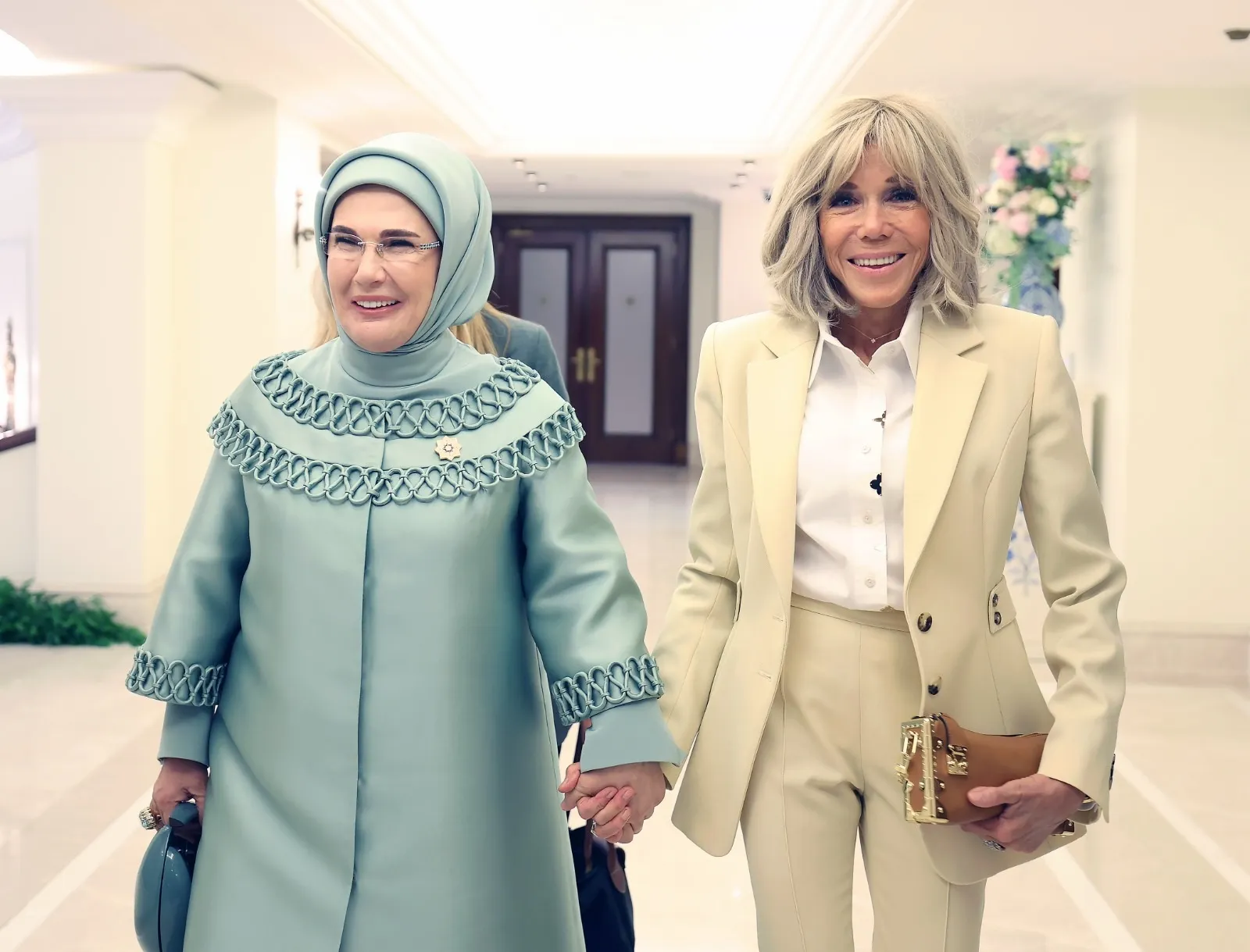 Emine Erdoğan'dan lider eşlerine dijital güvenlik çağrısı