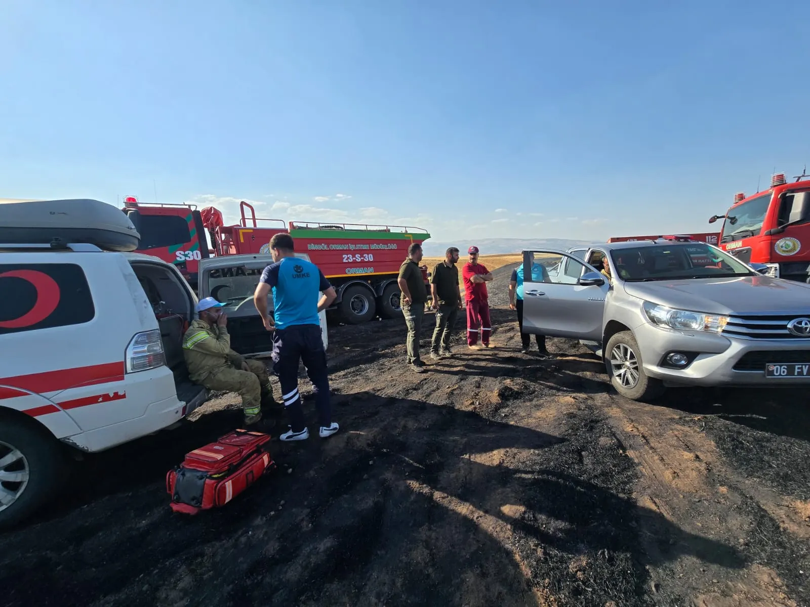 Bingöl’de anız yangınına müdahale eden ekipler zor anlar yaşadı