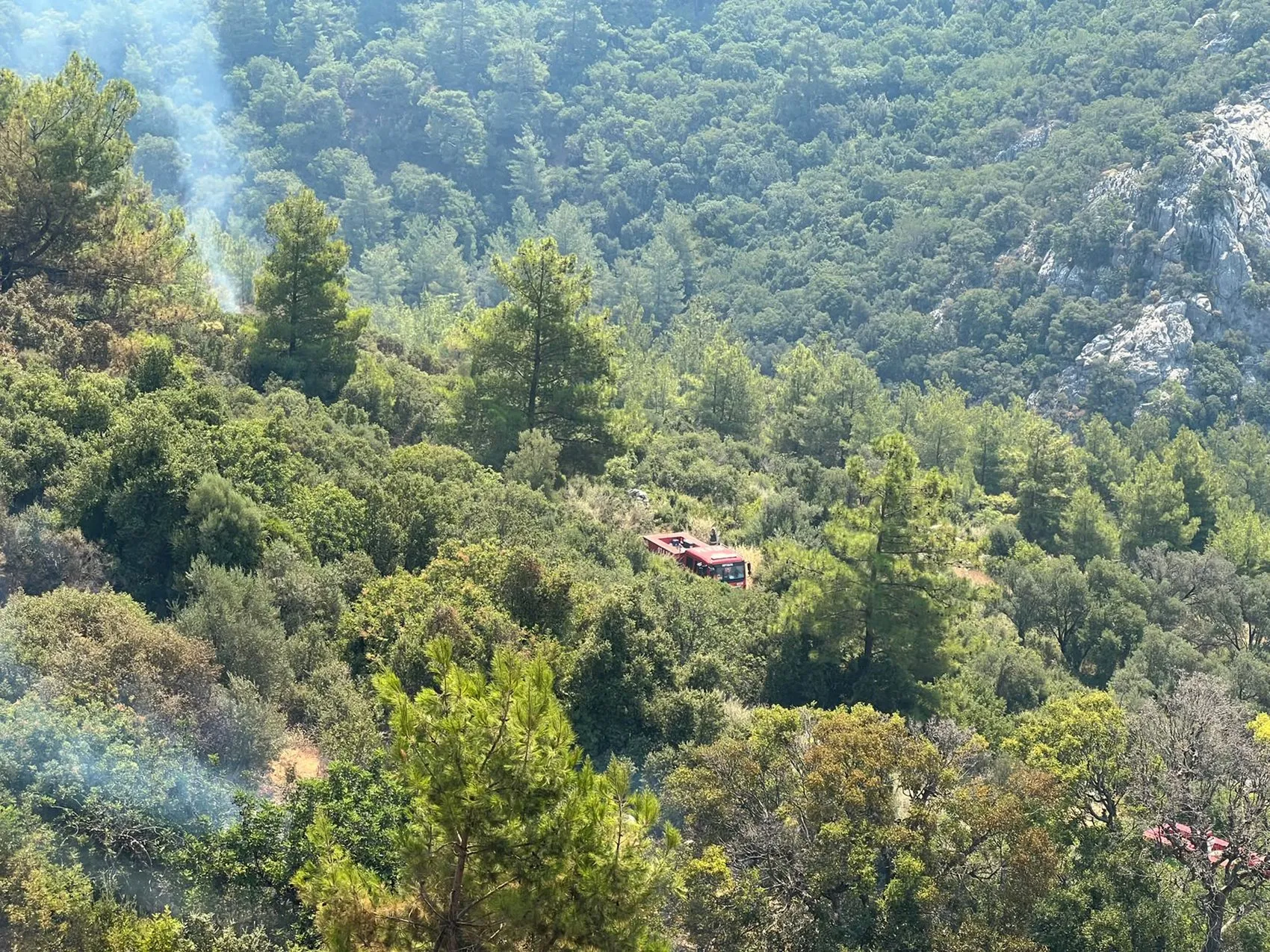 Antalya Kaş'ta orman yangını ile mücadele ikinci gününde