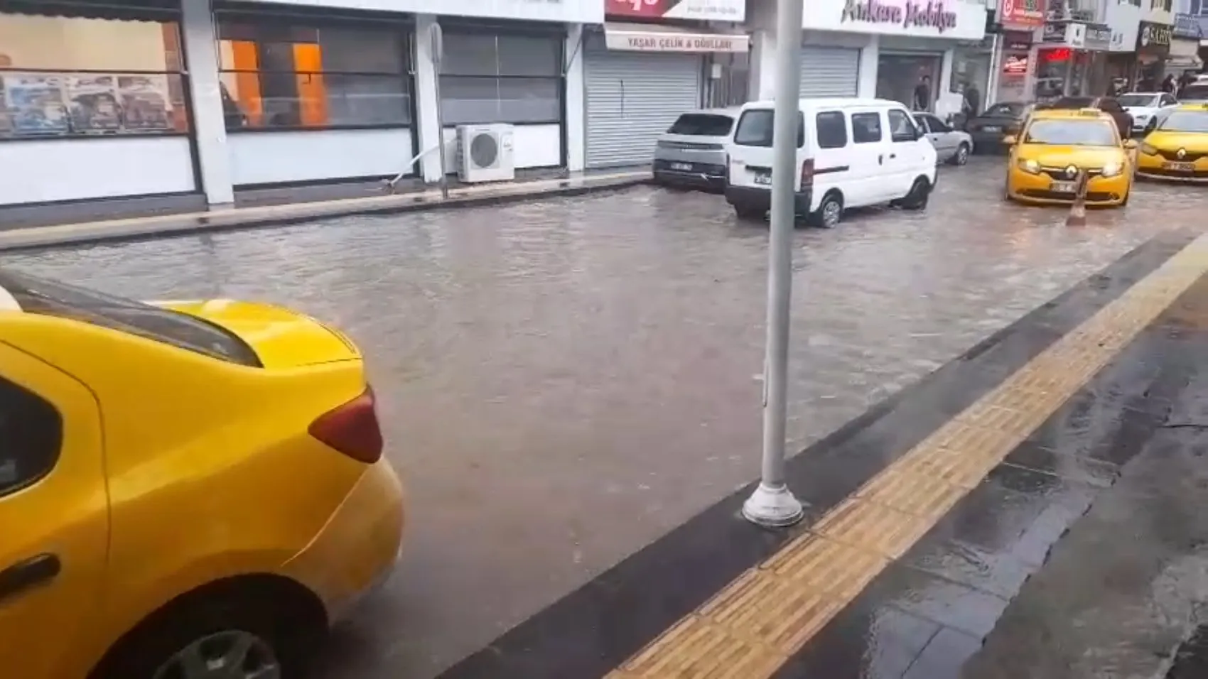 Amasya'da turuncu alarm hayatı yavaşlattı