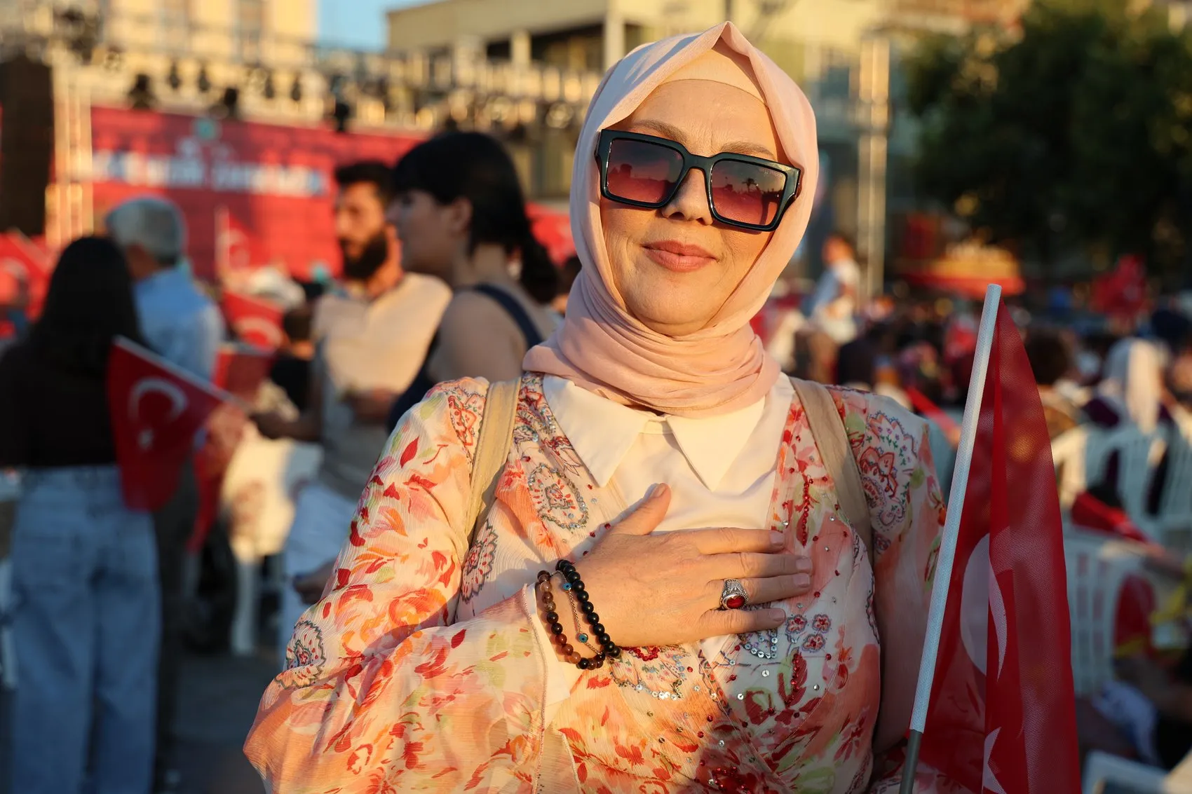 İzmir 15 Temmuz'un yıl dönümünde Konak'ta buluştu