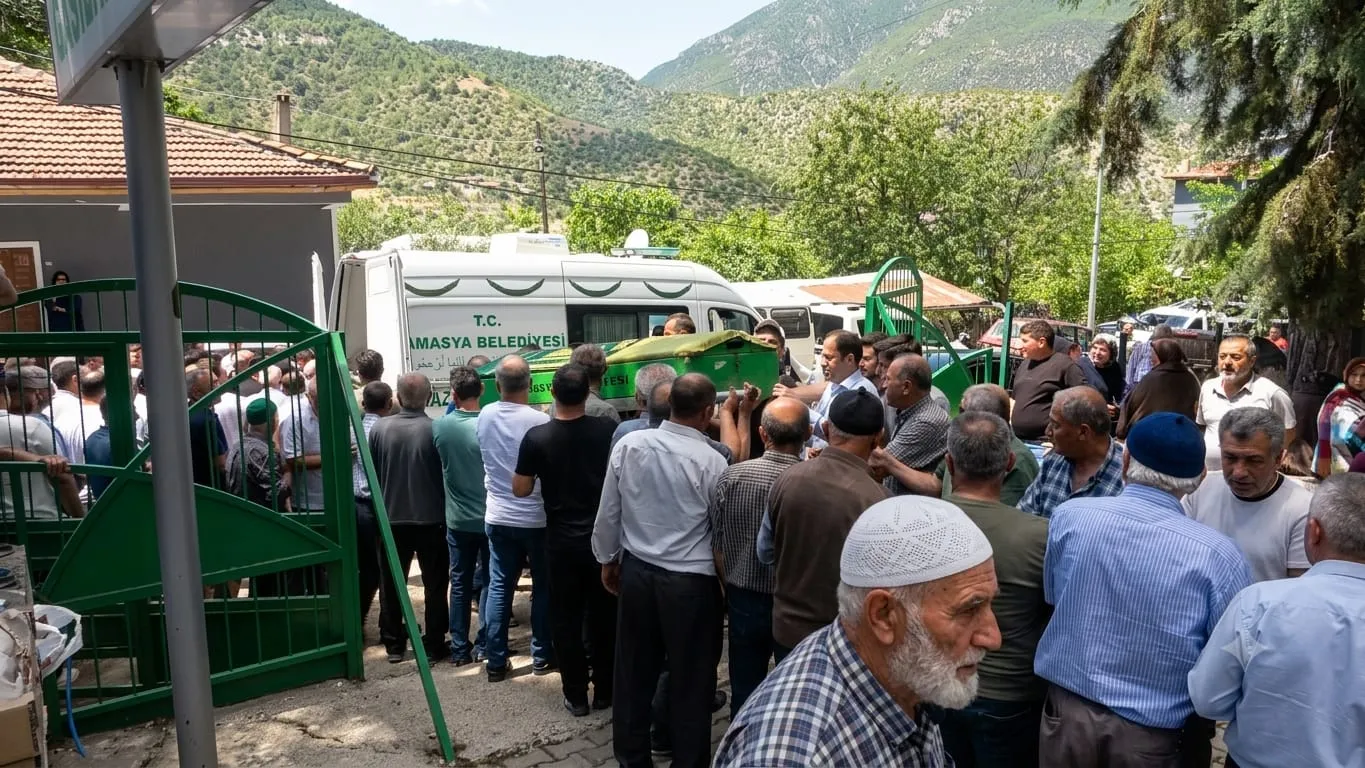 Amasya'da yas Bir aile cenaze dönüşü kazada yok oldu