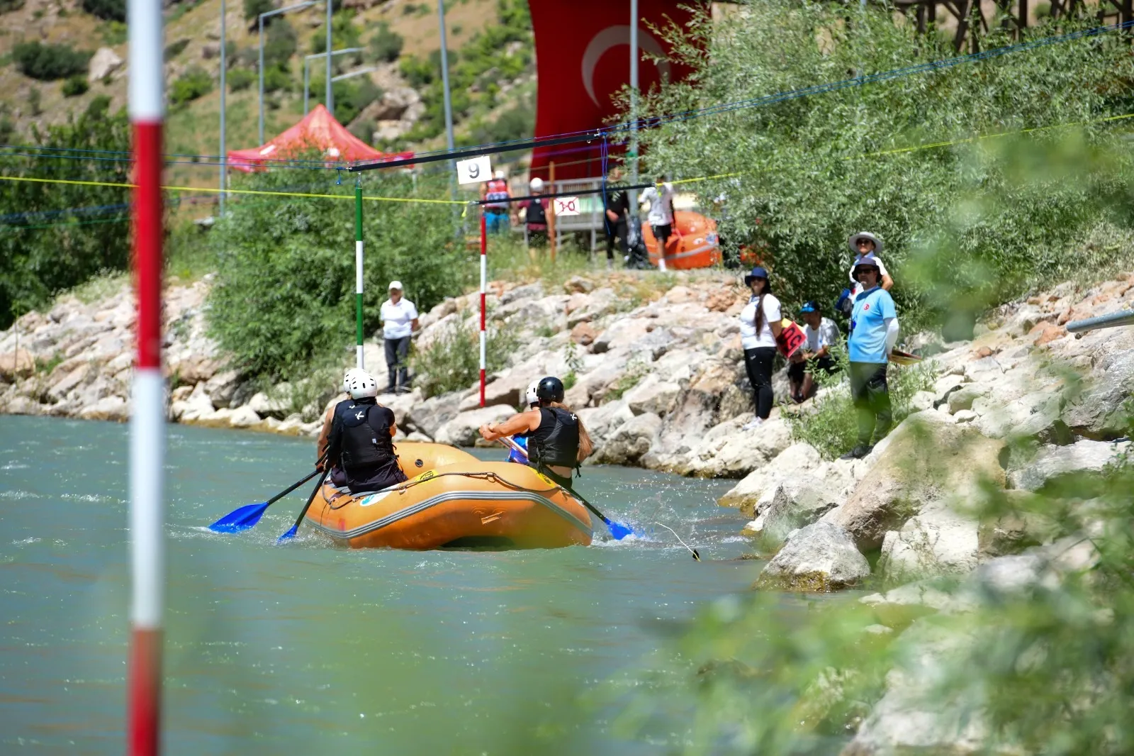 Çatak sularında rafting heyecanı sona erdi