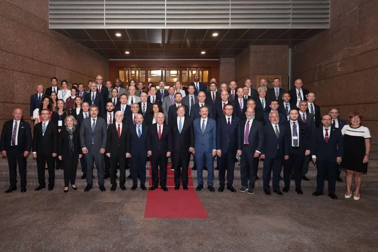 Türk savunma sanayisi 10 milyar dolarlık ihracat barajını aştı