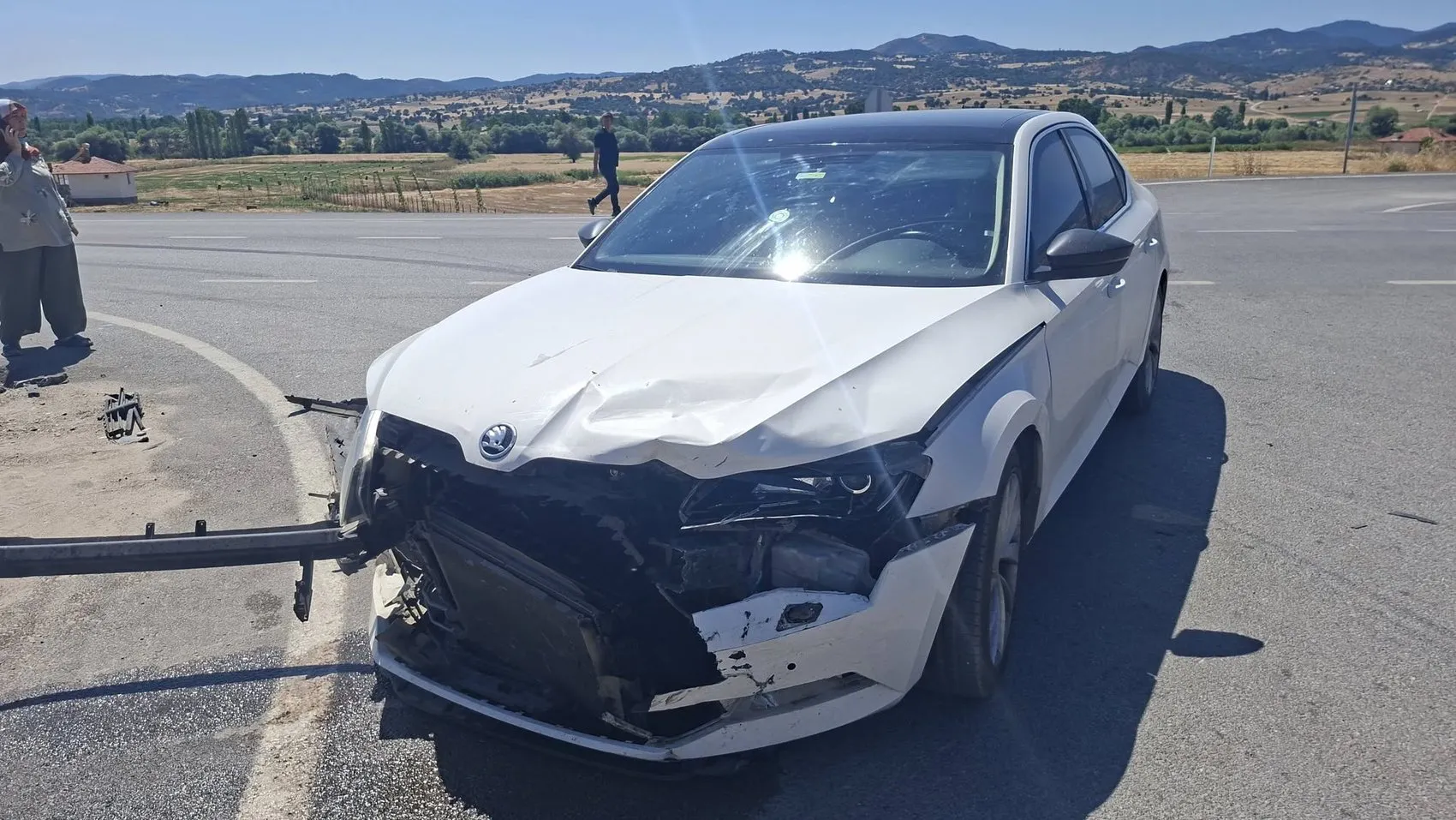 Kütahya’da trafik kazası Otomobil şarampole uçtu