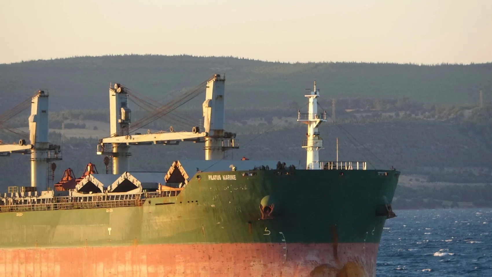 Çanakkale Boğazı'nda gemi kazası trafiği kilitledi