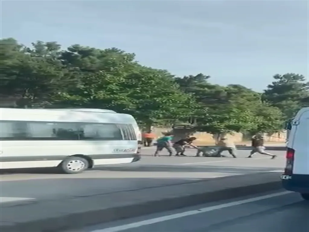 Gebze’de trafikte sopalı dehşet saçan 4 kişi tutuklandı