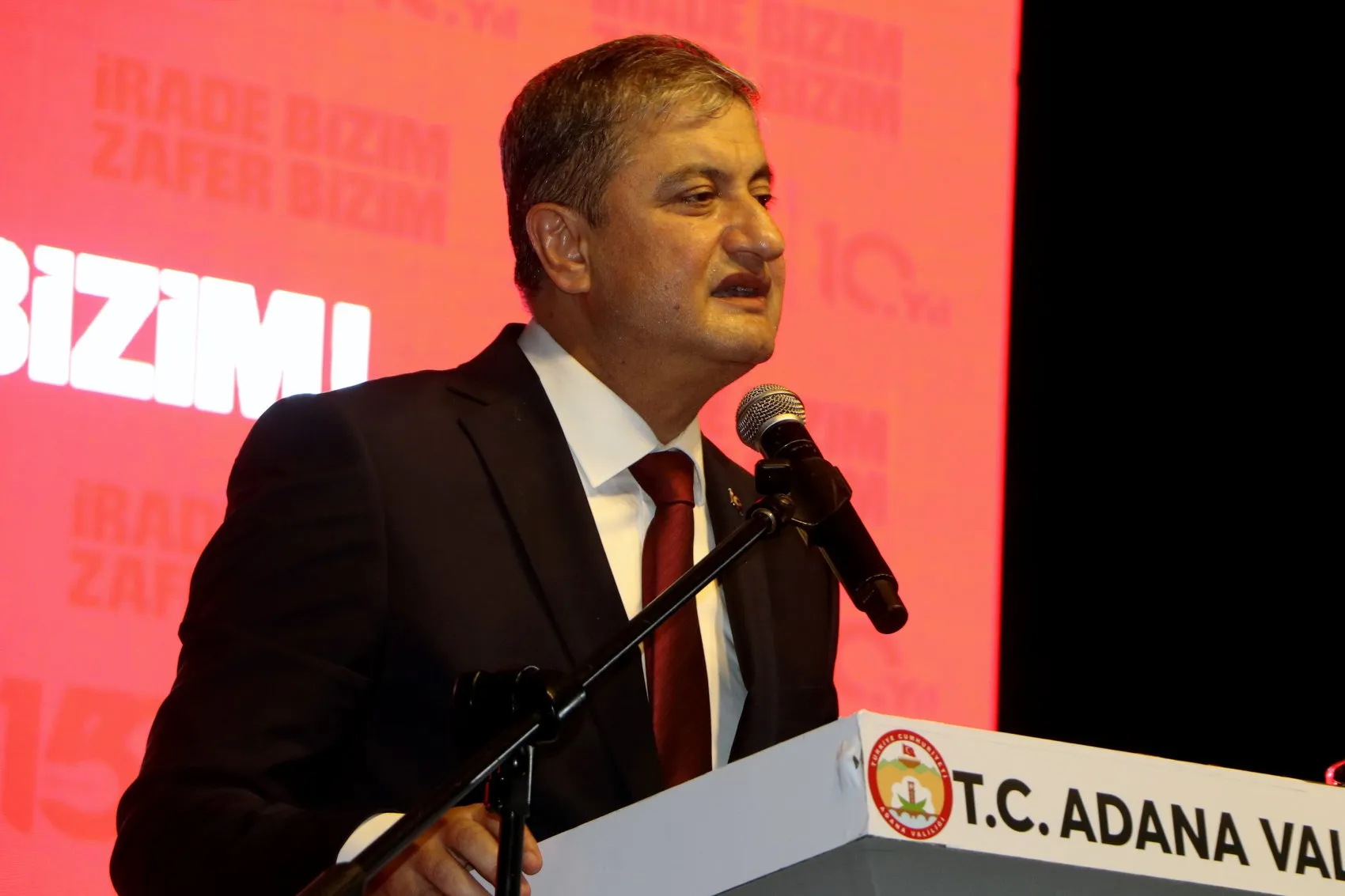 Adana 15 Temmuz için meydanlara indi