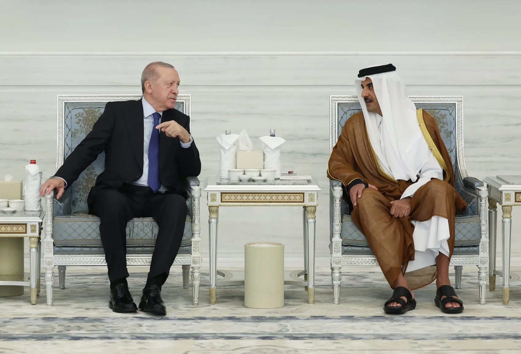 Erdoğan Doha yolcusu Katar Emiri’ne taziye ziyareti gerçekleşti