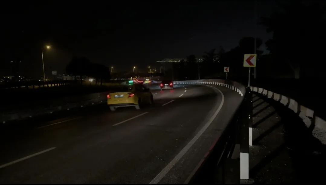 Büyükçekmece'de motosikletli genç bariyerlere çarparak hayatını kaybetti