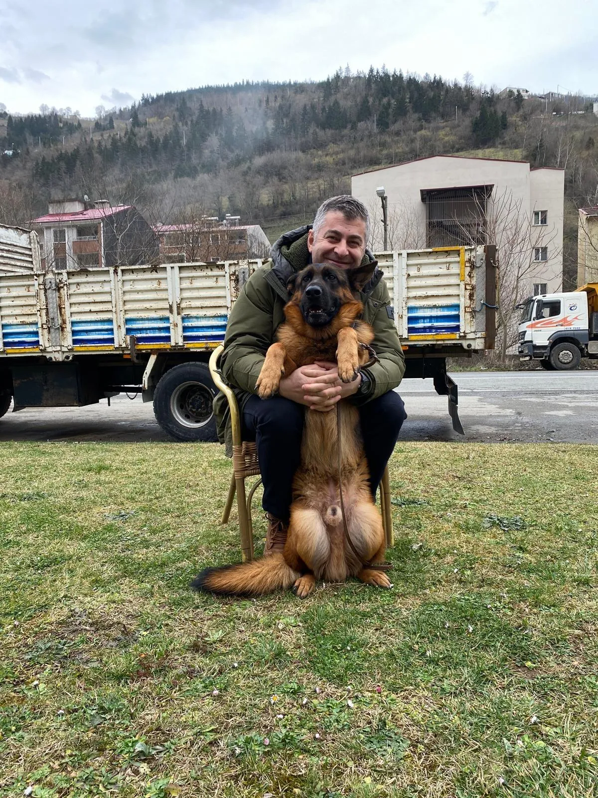 Trabzon'da kayıp köpeğini bulana 100 bin lira ödül verecek