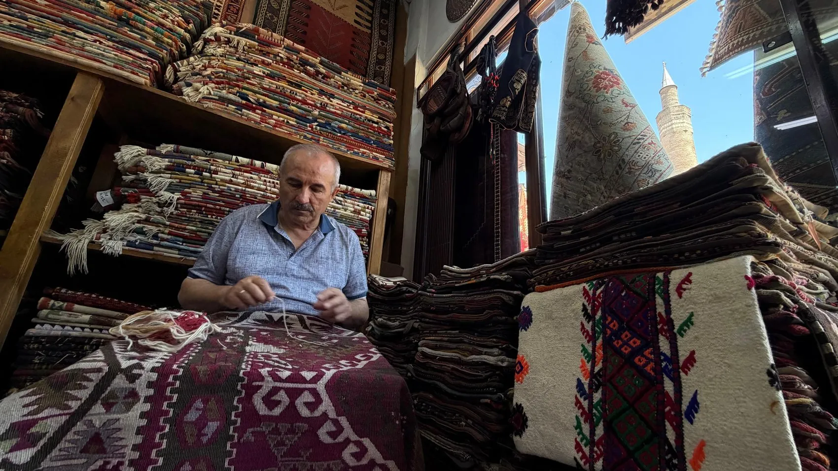 Ankara Kalesi’nde zamana meydan okuyan eller