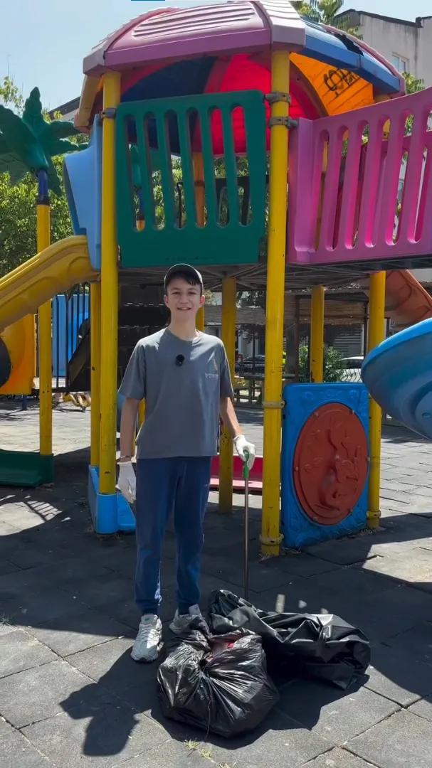 Çöp toplayan öğrenciye valilikten anlamlı destek