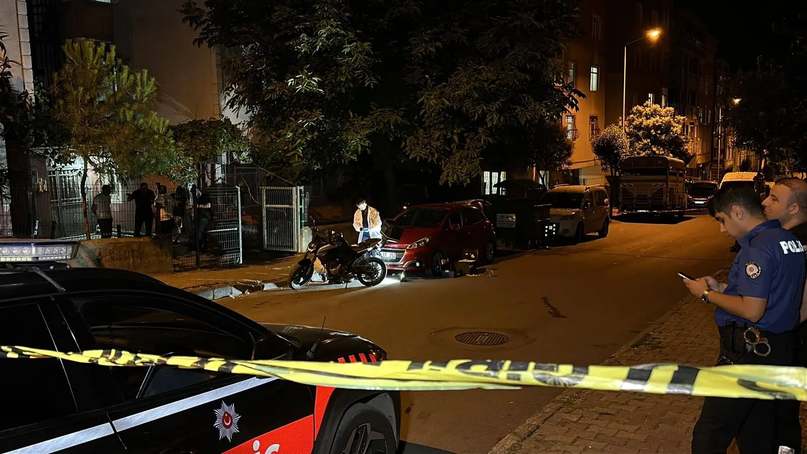 Sultangazi’de motosikletli saldırganlar dehşet saçtı