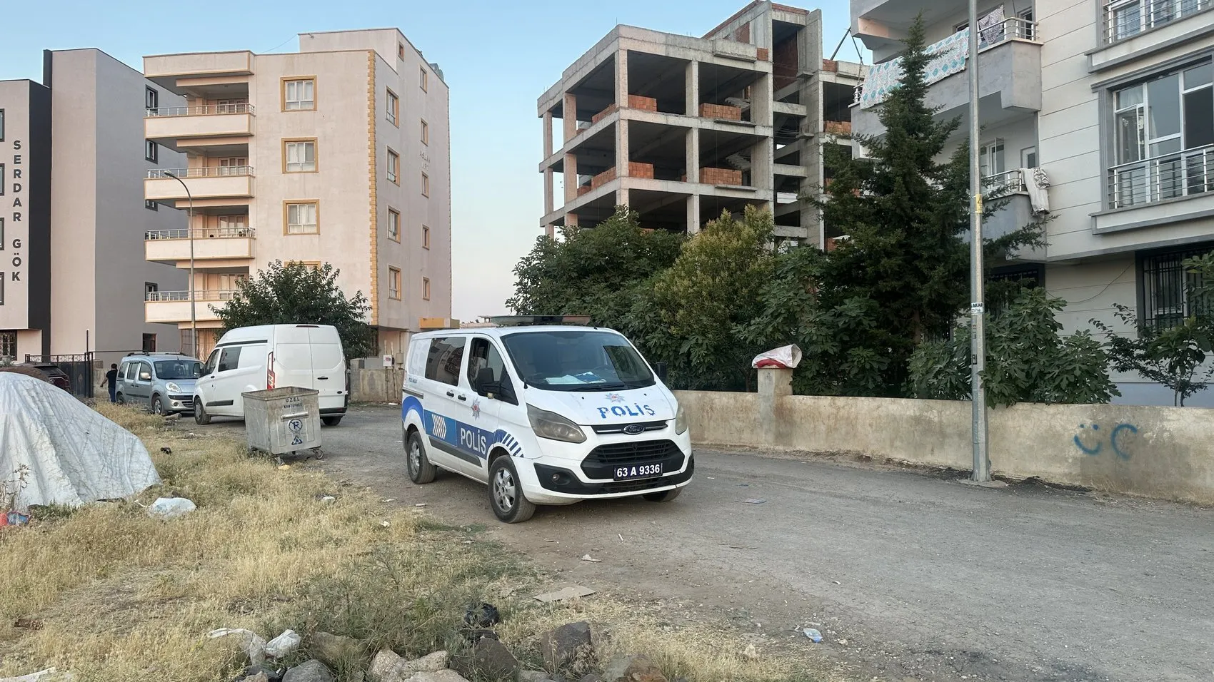 Siverek’te boya işçisi iki genç inşaattan düşerek can verdi