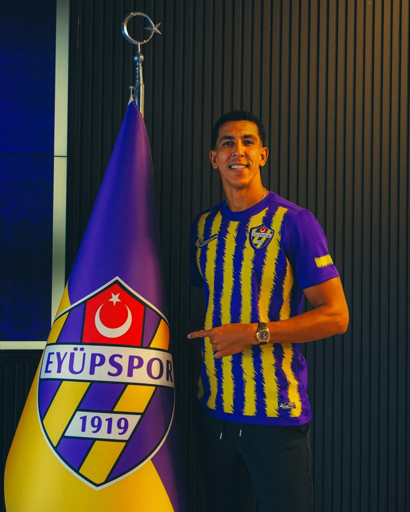 Eyüpspor savunma hattını Faslı stoperle güçlendirdi