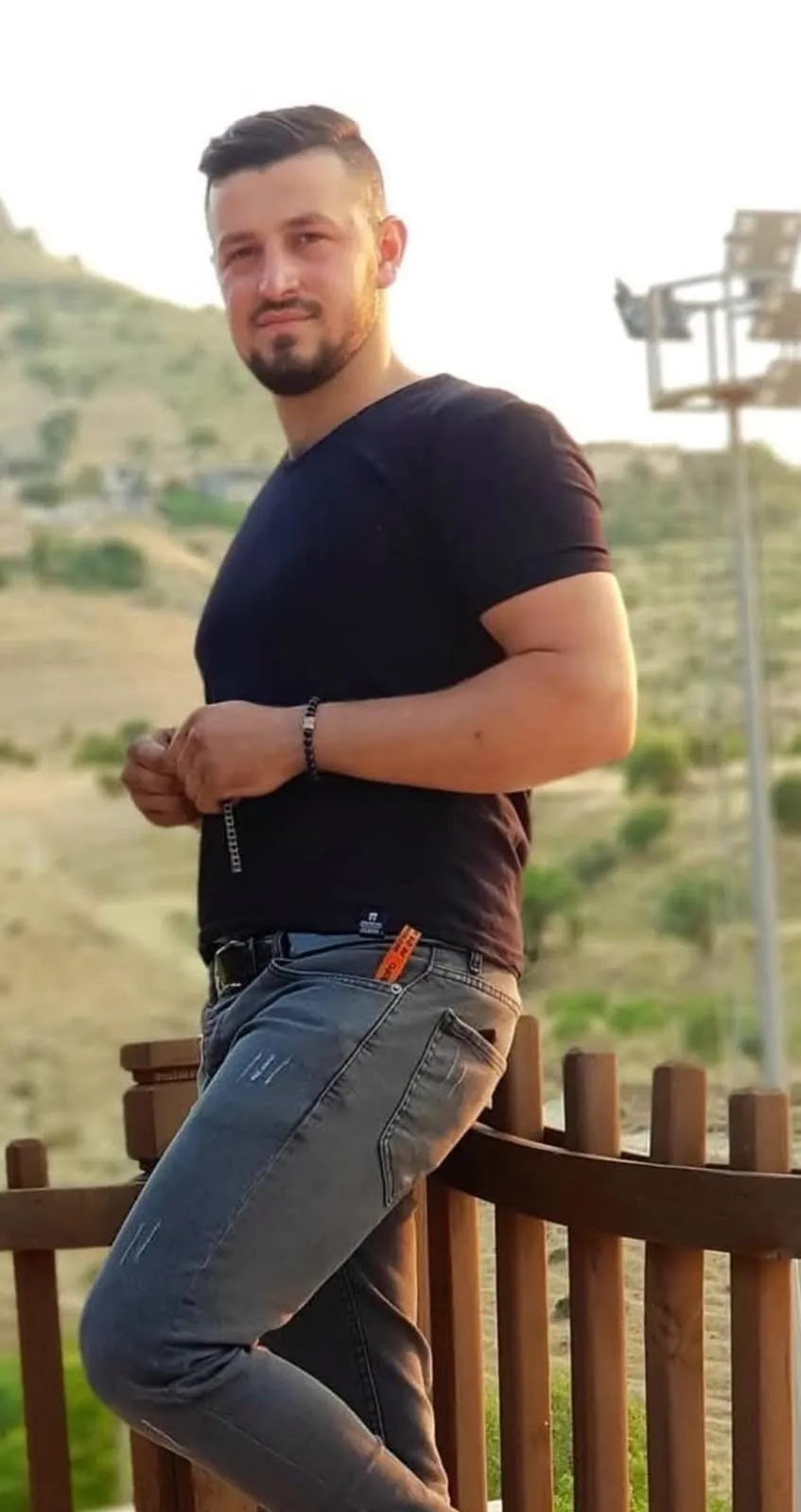 Serinlemek isterken hayatını kaybeden genç toprağa verildi