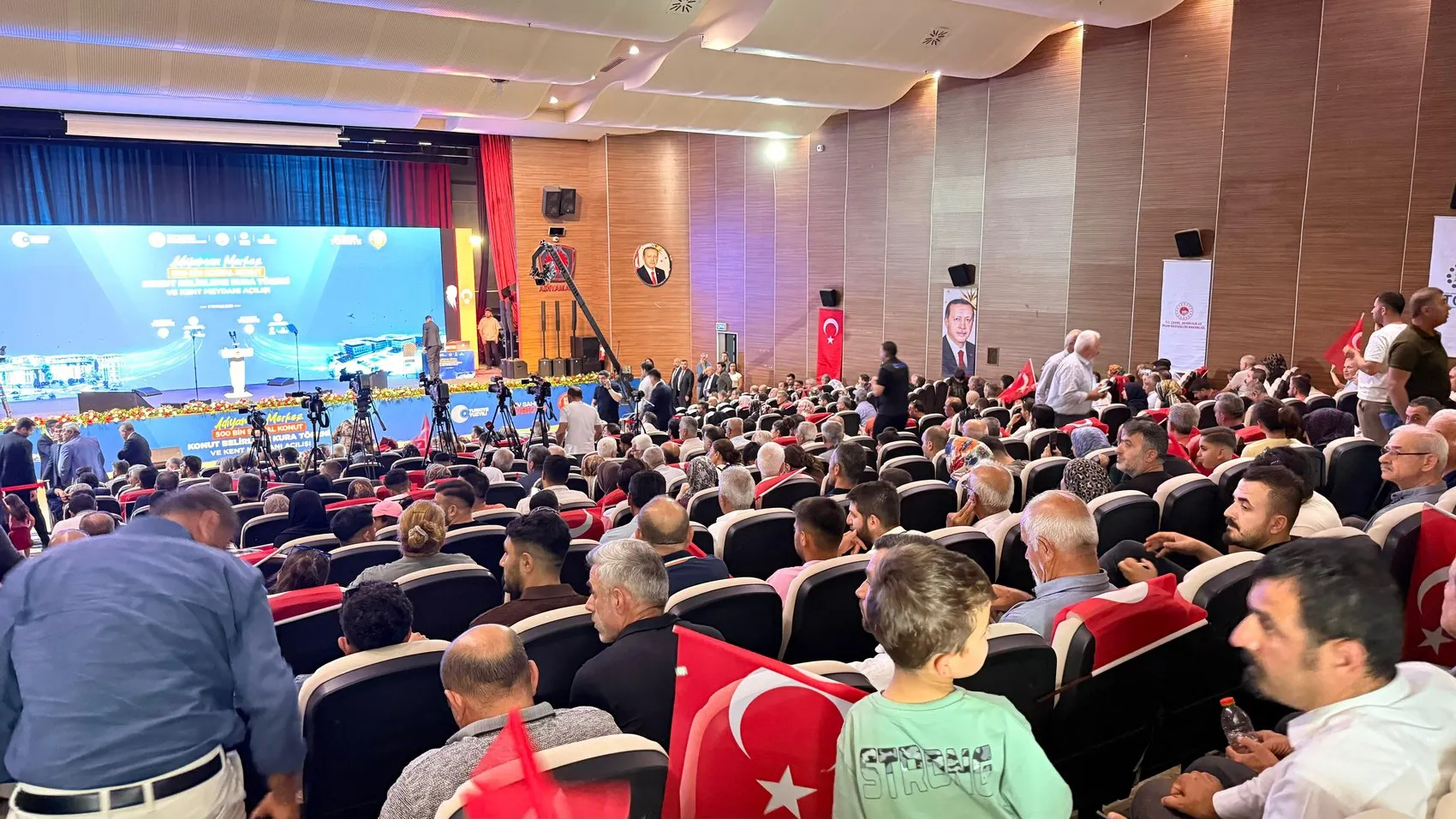 Adıyaman'da yeni konutlar sahiplerini buldu