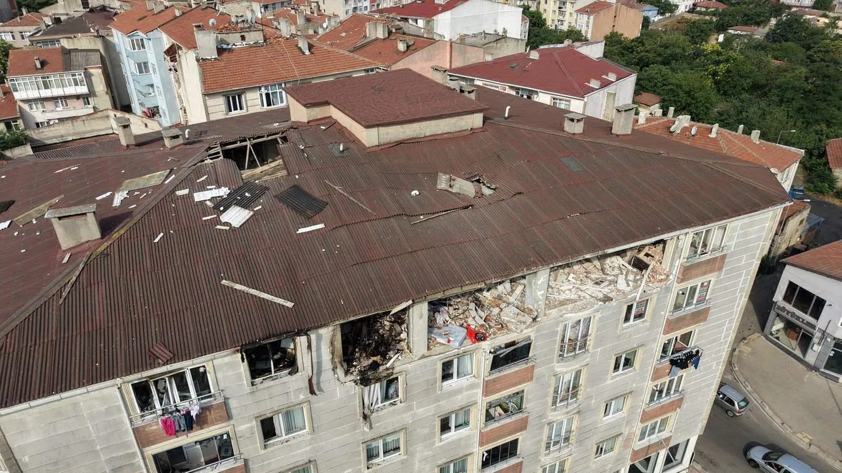 Çorlu'da apartman patlamasıyla gelen acı tablo
