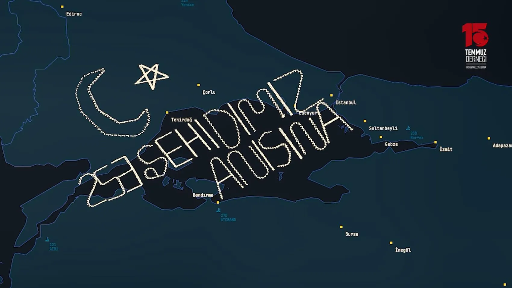 İHA’lar 15 Temmuz şehitleri için gökyüzüne ay yıldız çizdi