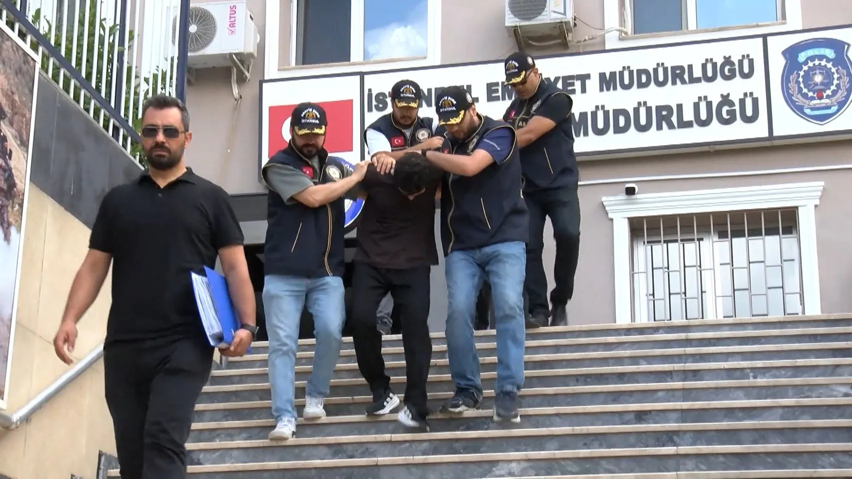 Esenyurt cinayetinin zanlıları sınırda kıskıvrak yakalandı