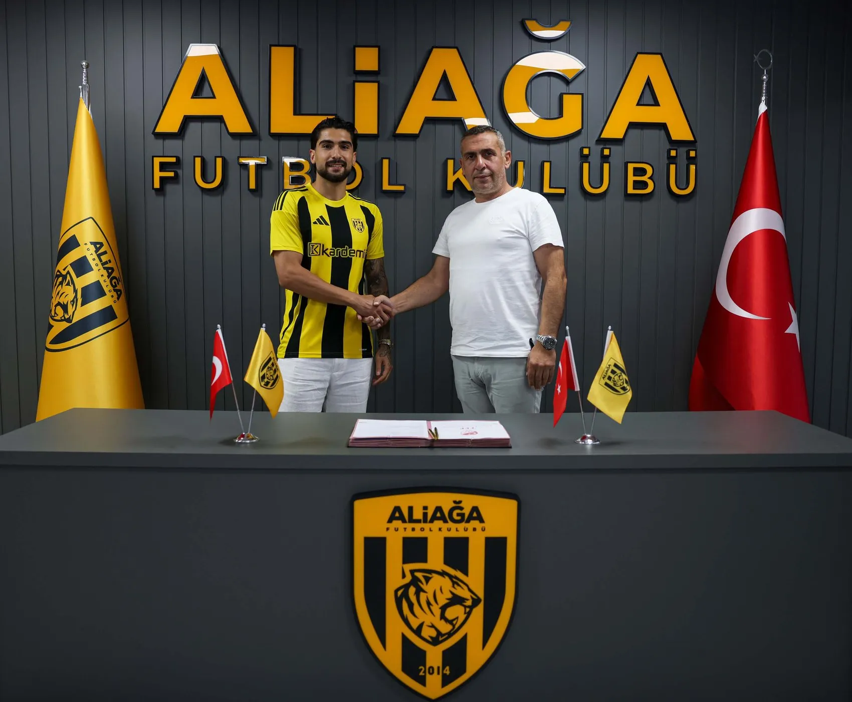 Aliağa FK savunma hattını genç stoperle güçlendirdi