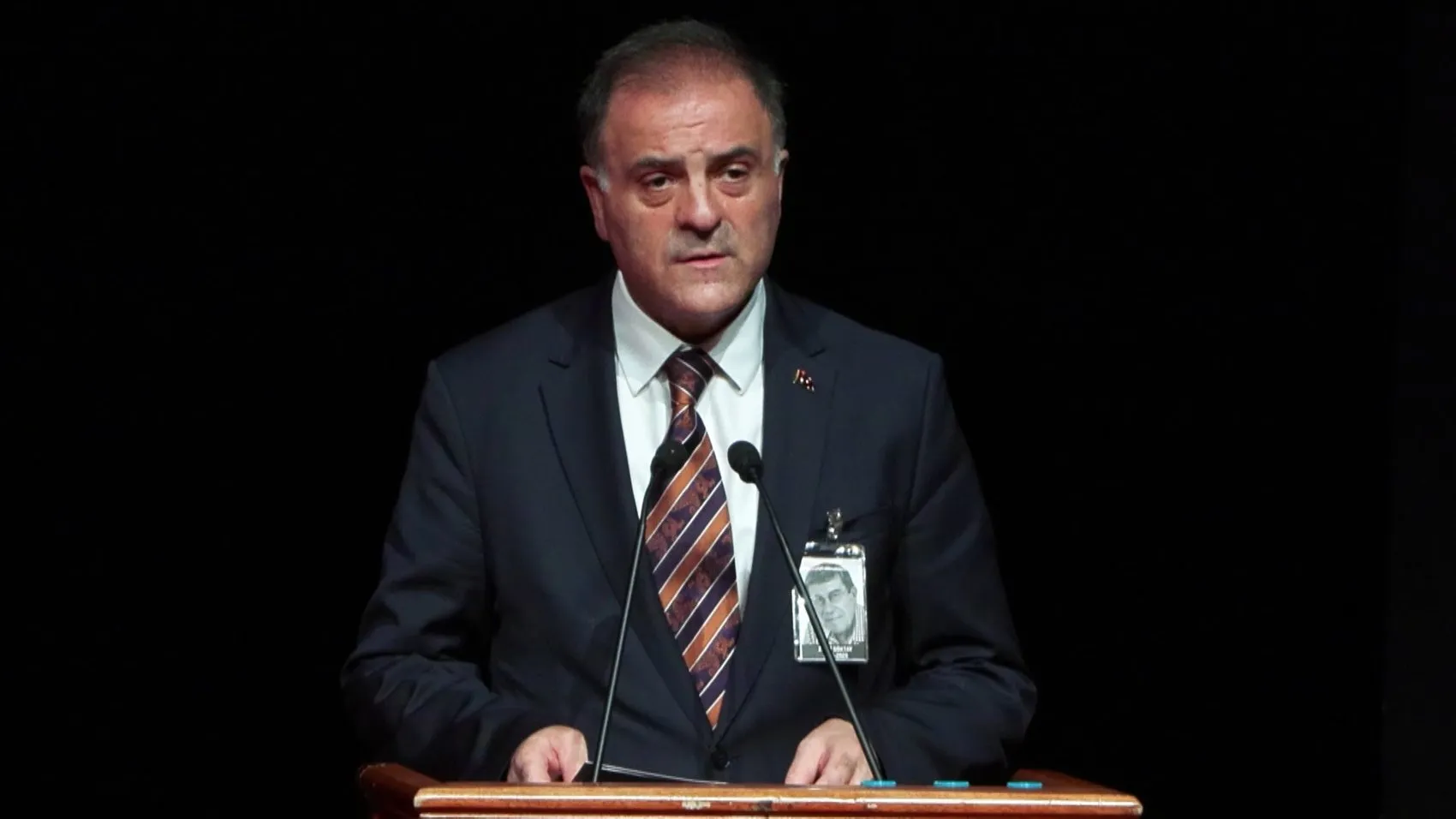 Türk tiyatrosunun çınarı Zihni Göktay son yolculuğuna uğurlandı