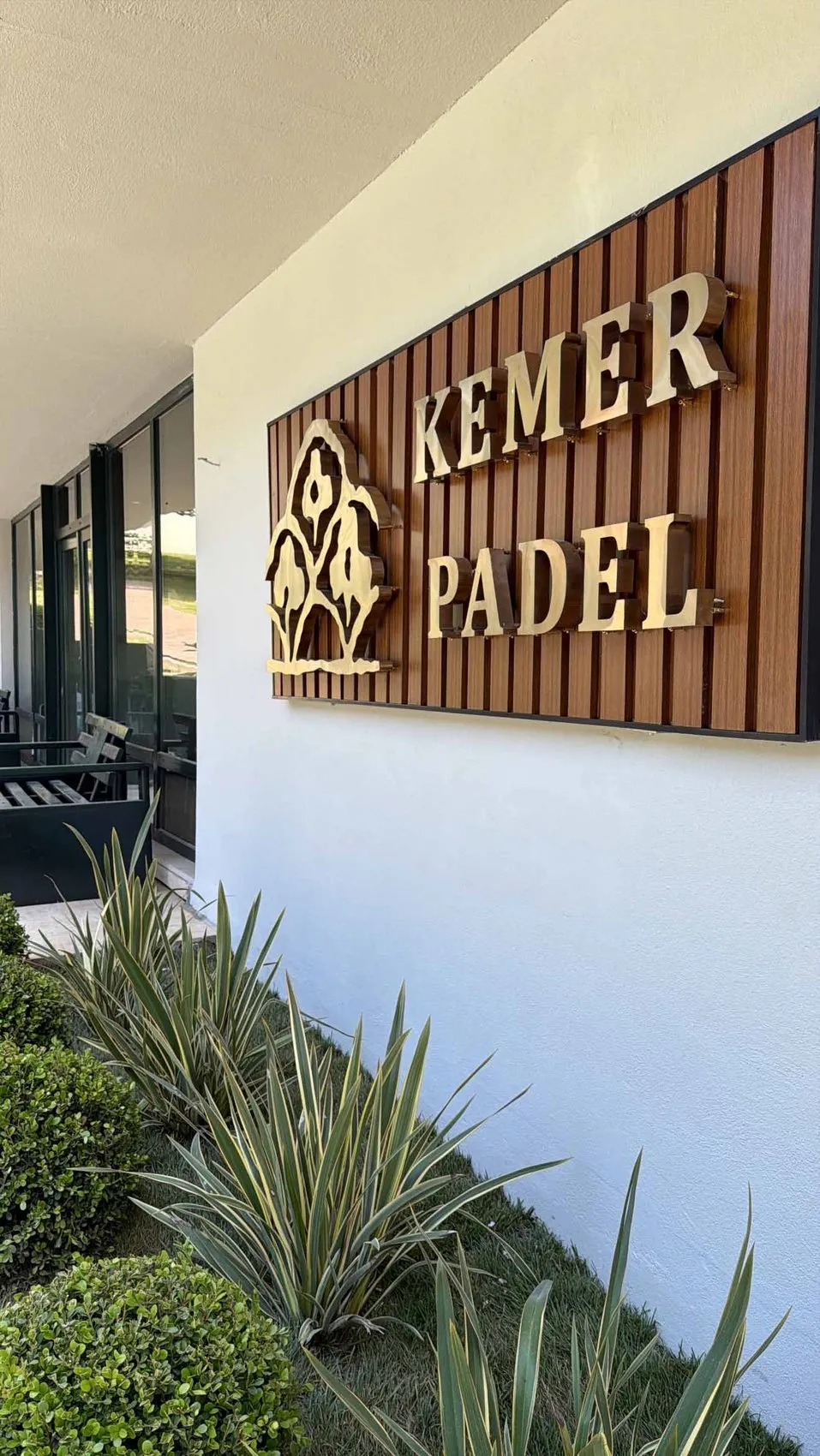 Kemer Country Club içinde yeni padel kortları açıldı