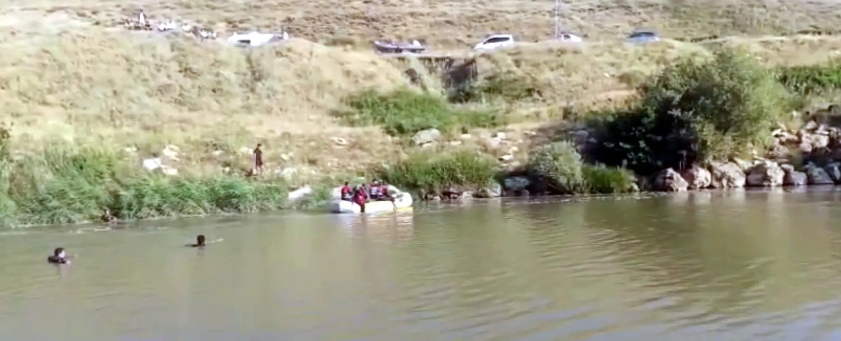 Muş’ta çay kenarında oyun oynayan iki kardeş akıntıya kapıldı