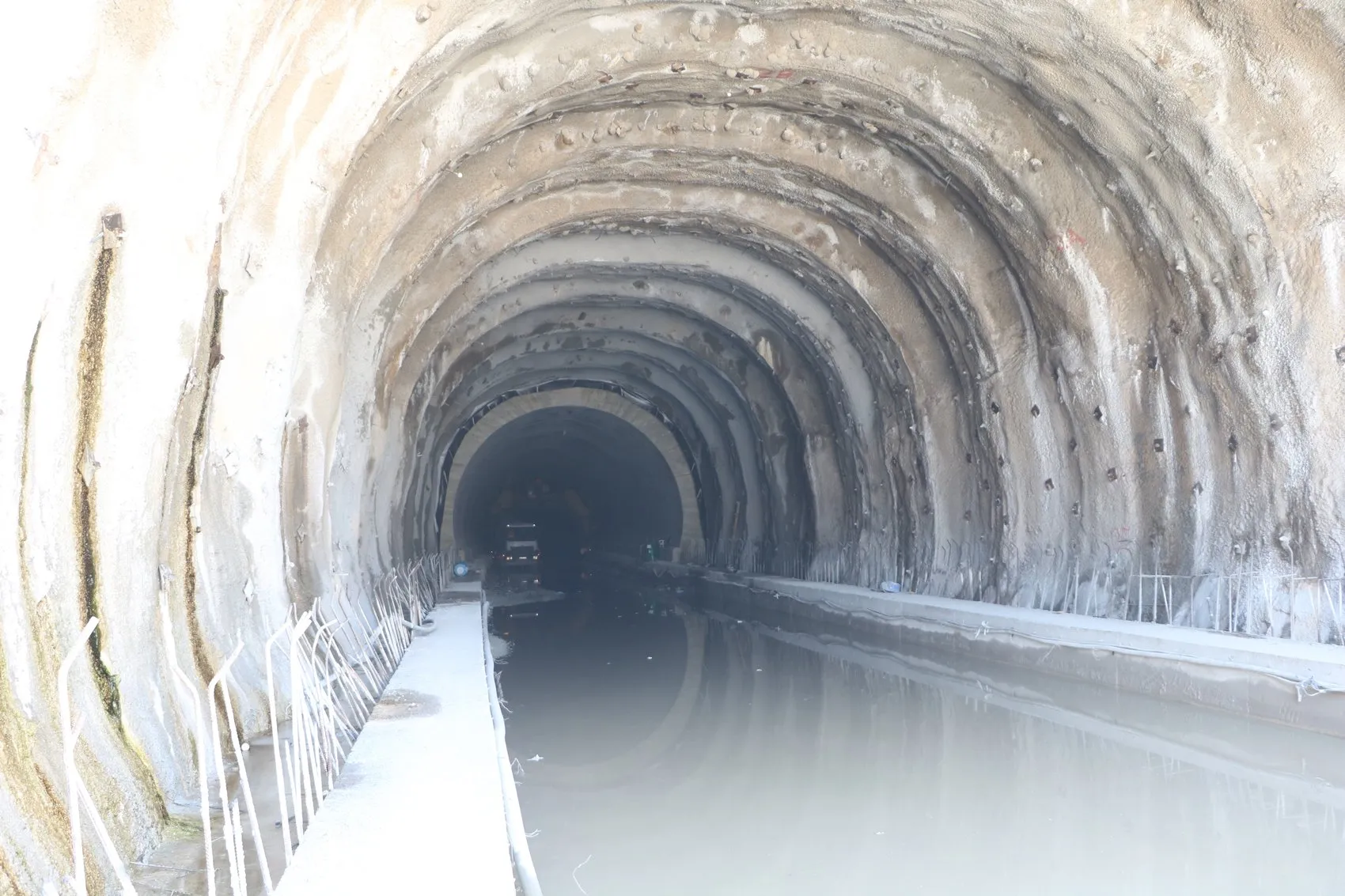Yüksekova'da yeni tünel çalışmaları hız kazandı