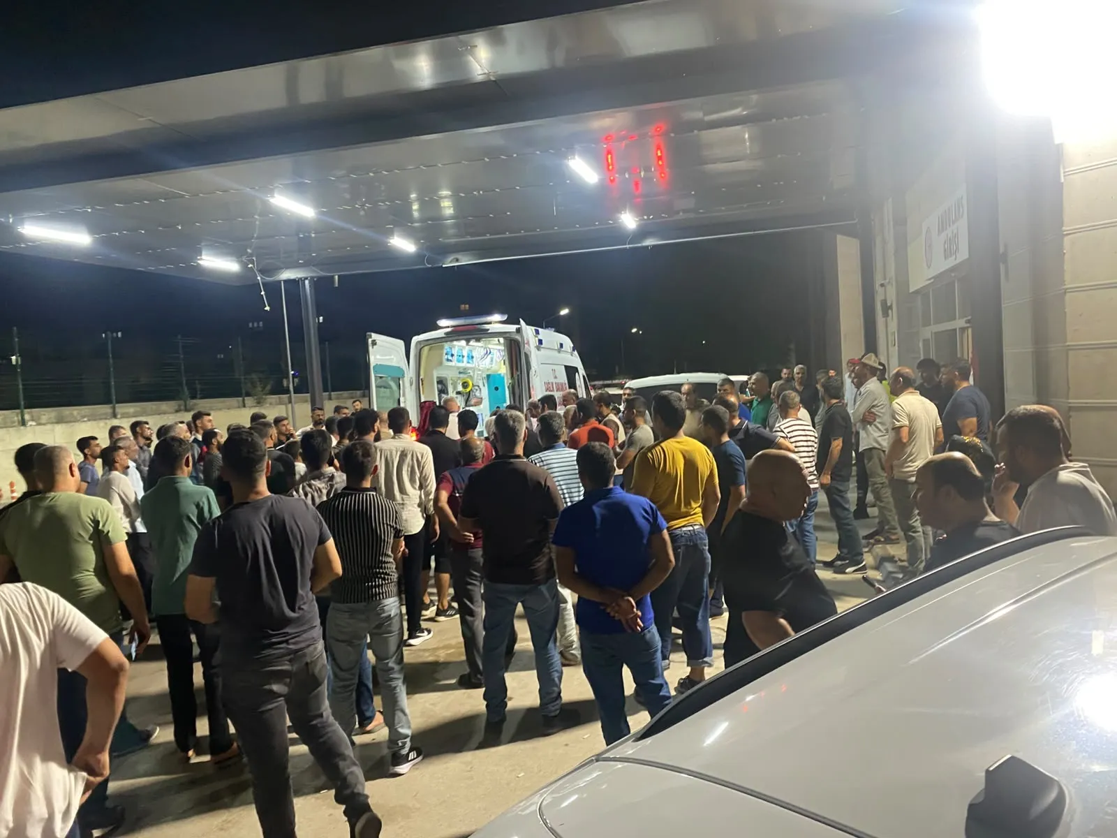 Ceyhan'da aile kavgası kanlı bitti 4 kişi hastanelik oldu