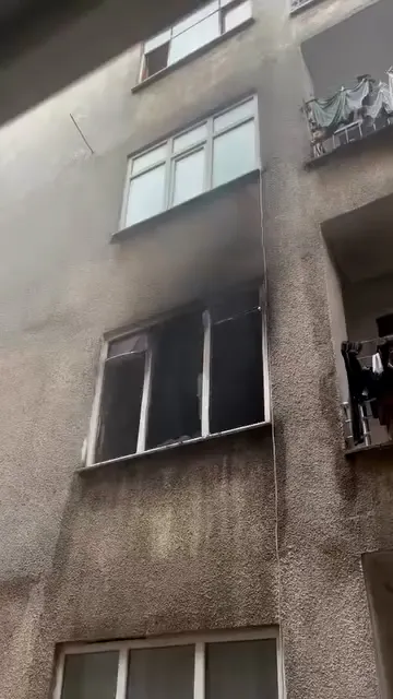 Hopa'da sönmeyen yangın korkuttu