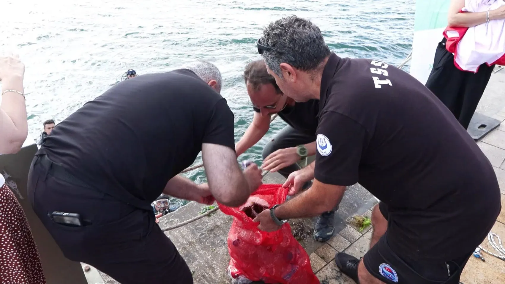 Üsküdar’da denizden plastik değil temiz bir gelecek çıktı