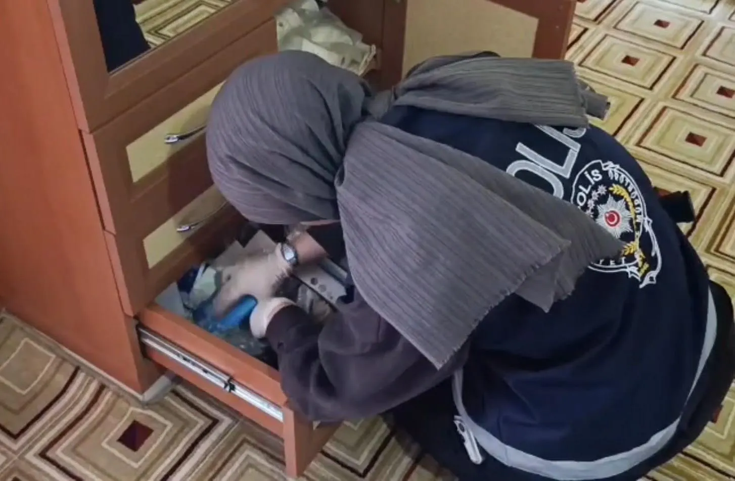 Konya merkezli FETÖ operasyonunda 21 kişi yakalandı
