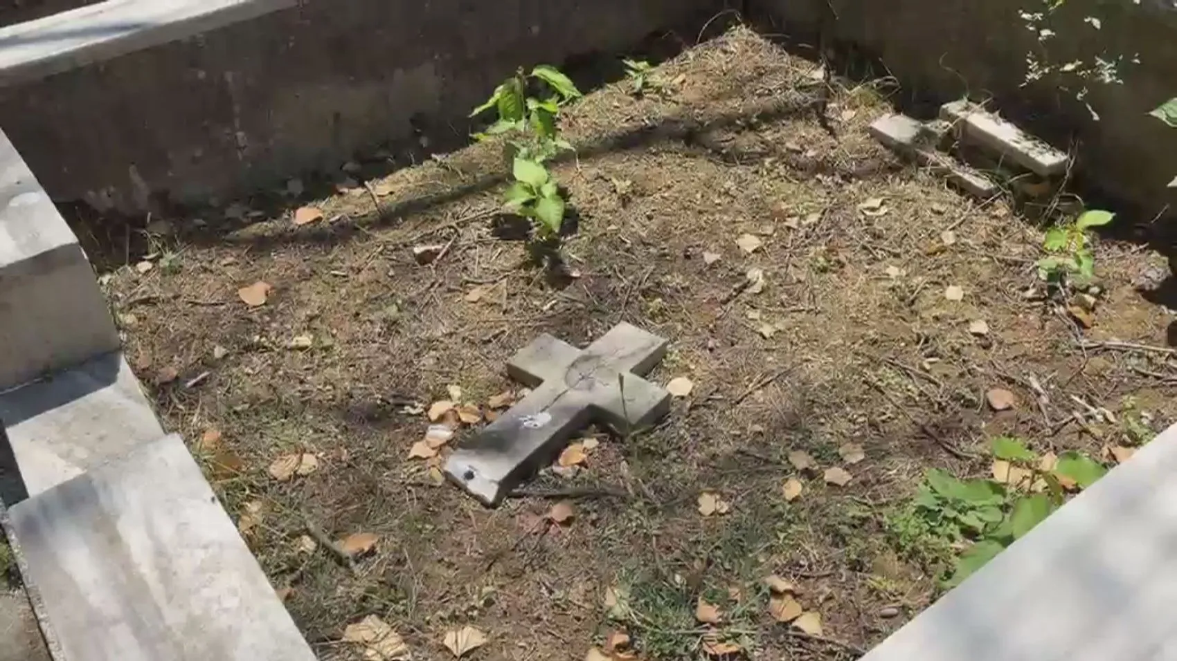 Üsküdar'da mezarlığa saldırı düzenleyen şüpheli yakalandı