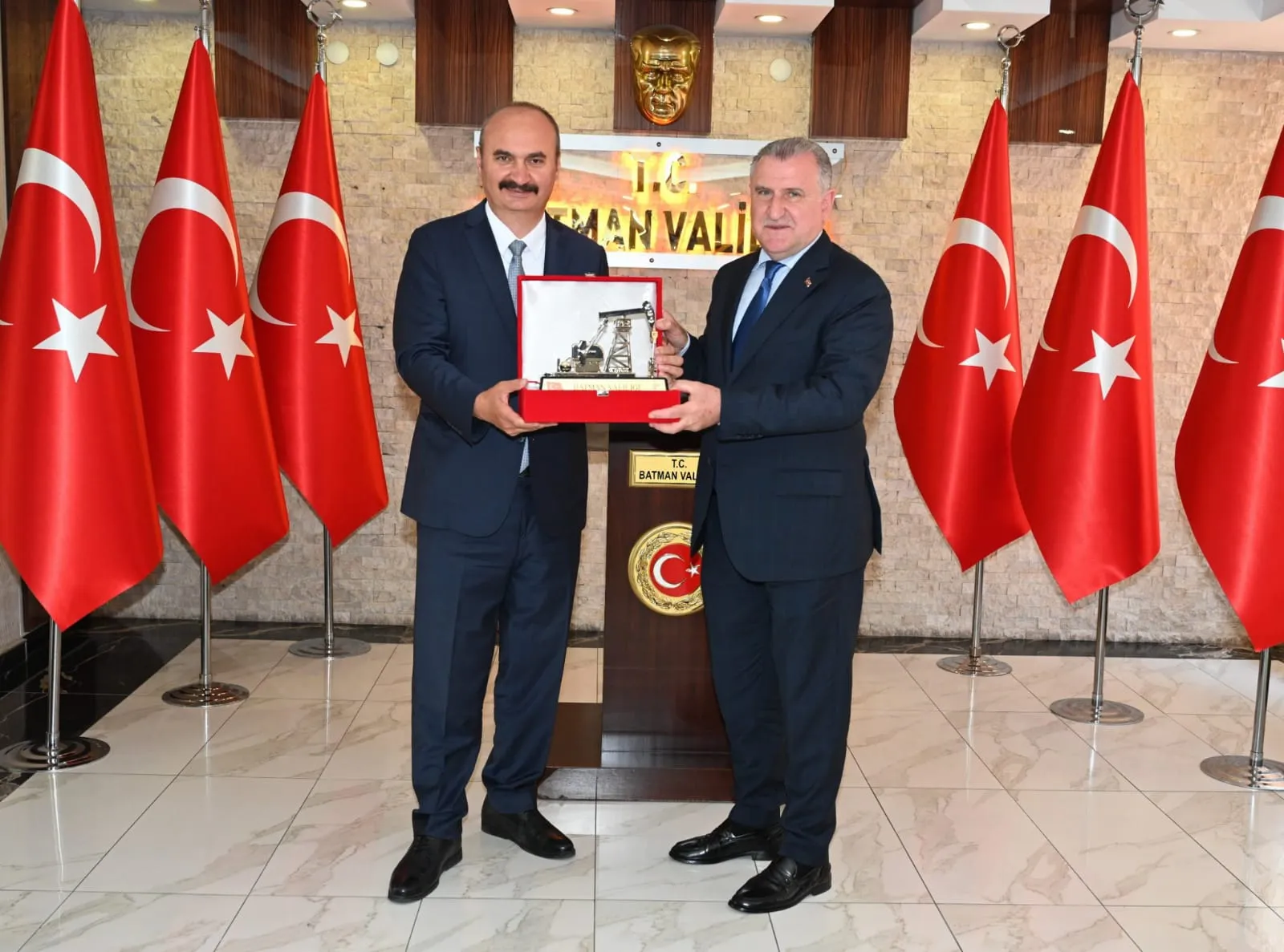 Bakan Bak Batman’da terörsüz Türkiye için spor vurgusu yaptı