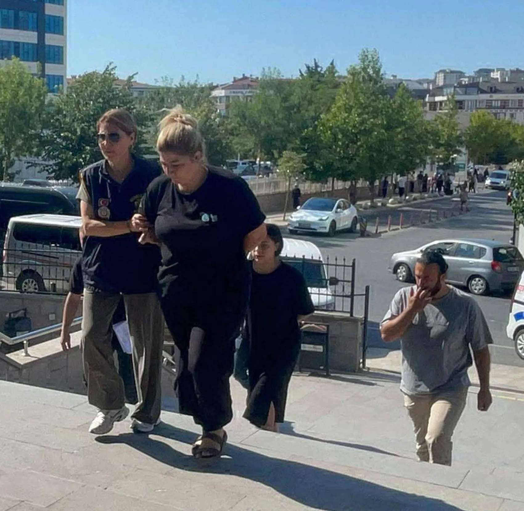 Tekirdağ'da marketleri soyan bebek maması hırsızları yakalandı