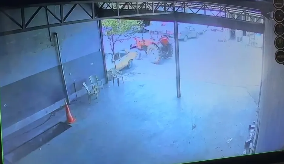 Osmaniye'de sürücüsüz traktör trafiği birbirine kattı