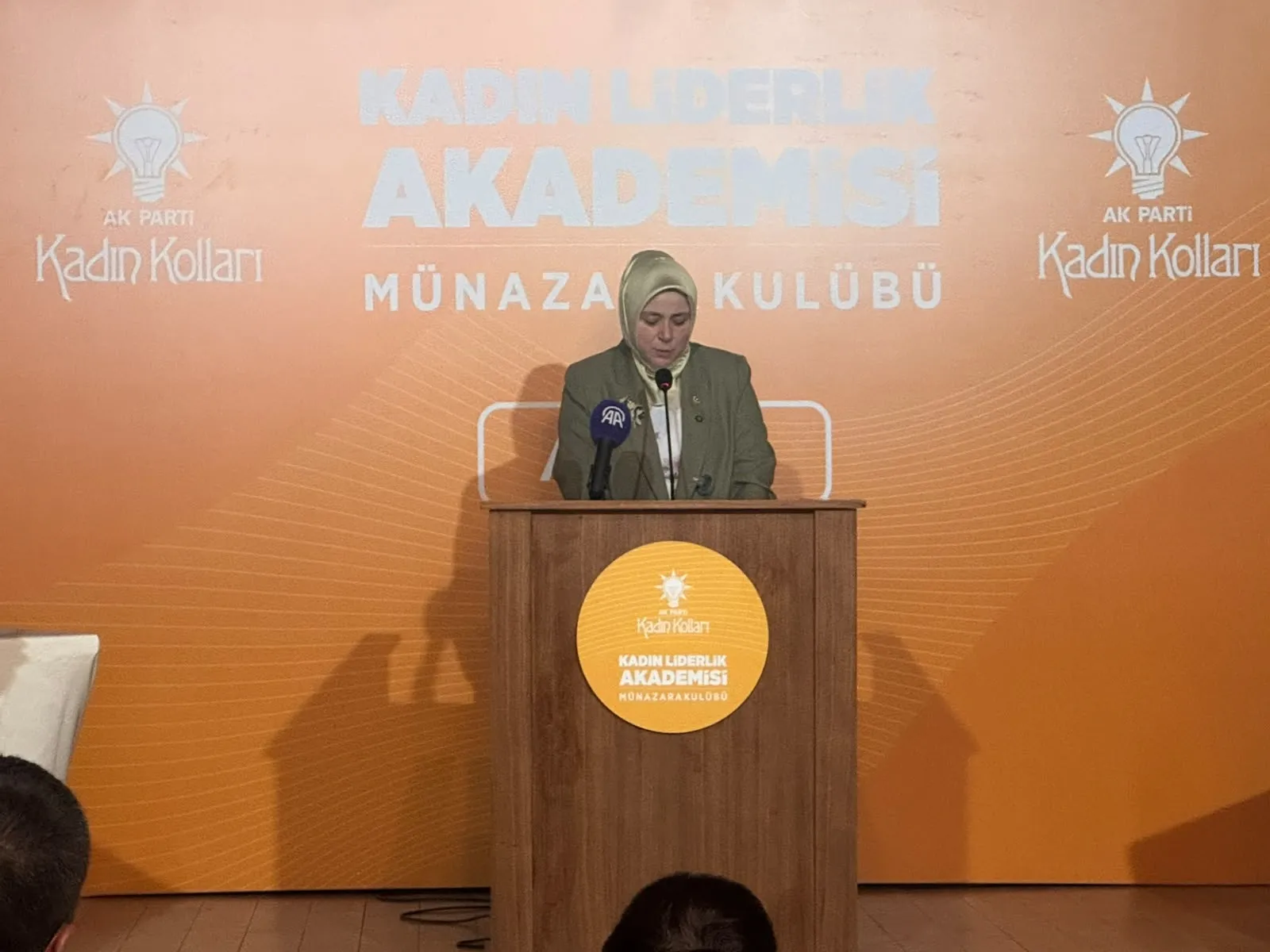 AK Parti'den yeni nesil siyasetçi yetiştirme hamlesi