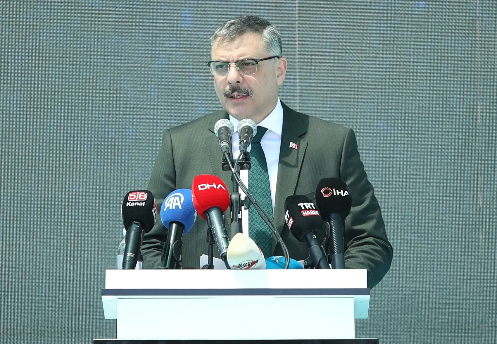 Sivas’ta 30 binadan oluşan büyük külliye projesinin temelleri atıldı