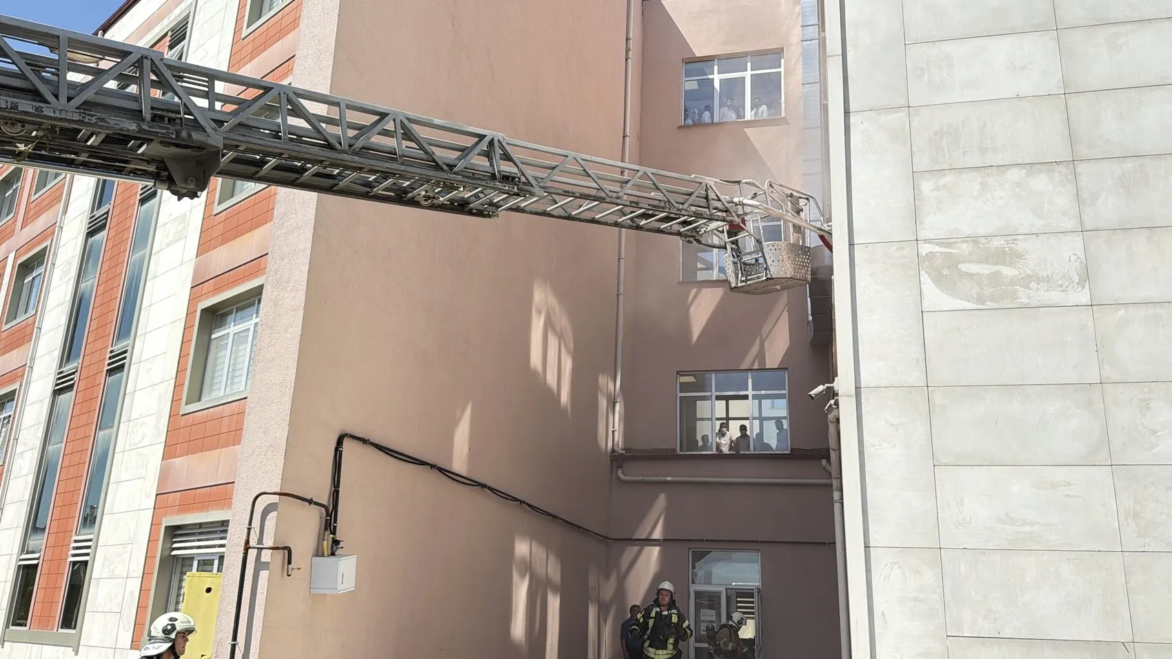 Bartın Adliyesi mutfağında korkutan yangın