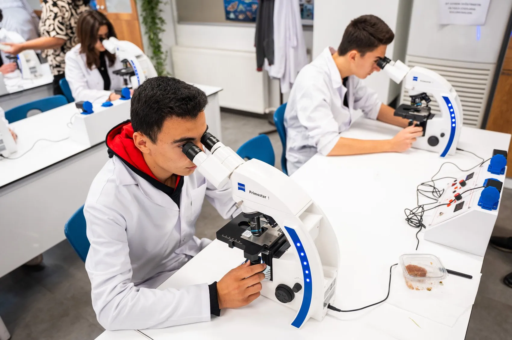 TÜBİTAK Fen Lisesi yetenekli öğrencilerini bekliyor